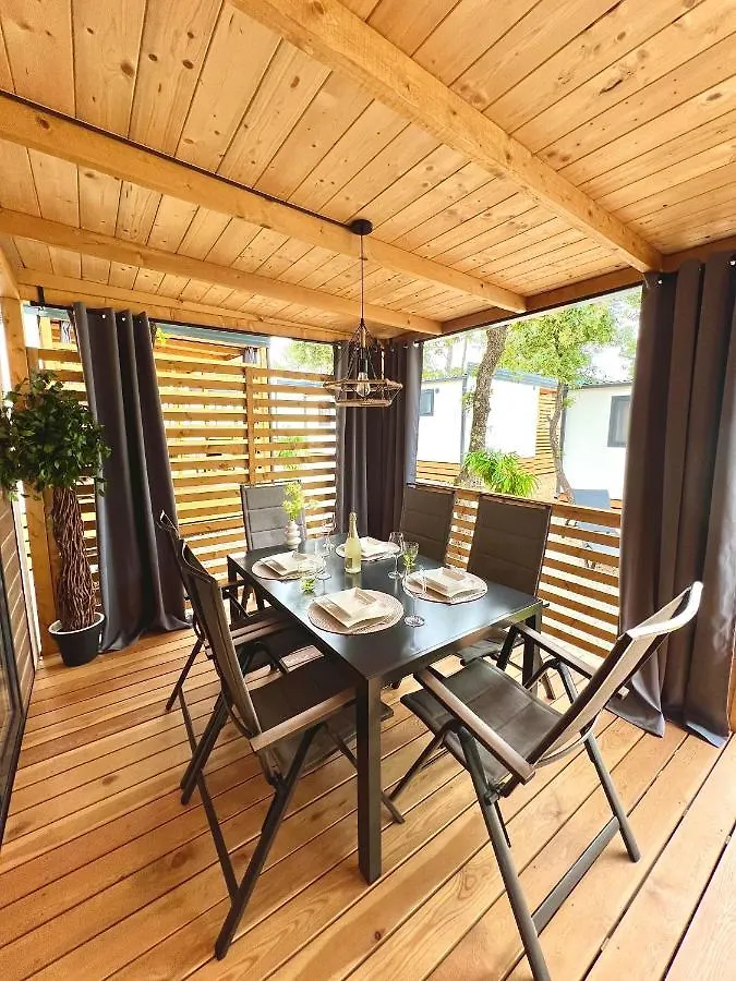 **** Kemping Mobile Homes Malu Biograd Na Moru Chorwacja