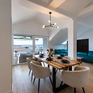 apartment-panorama-kastela.hotels-in-trogir.com/