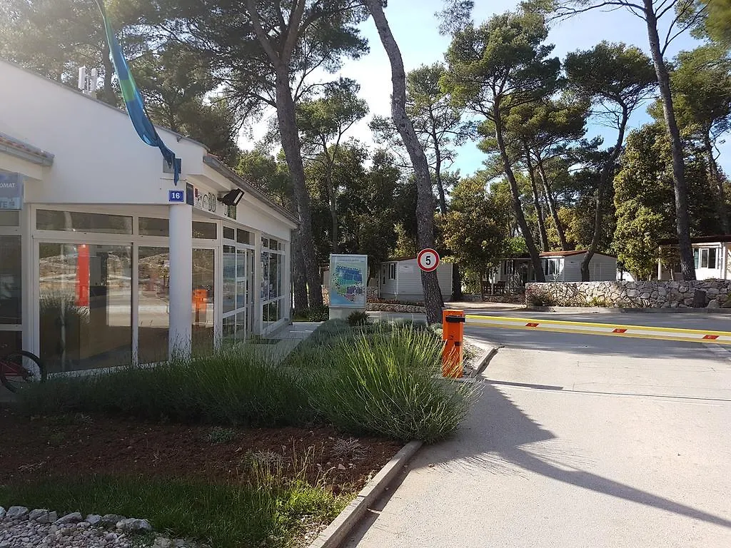 Mobile Homes Malu Biograd Na Moru Kemp